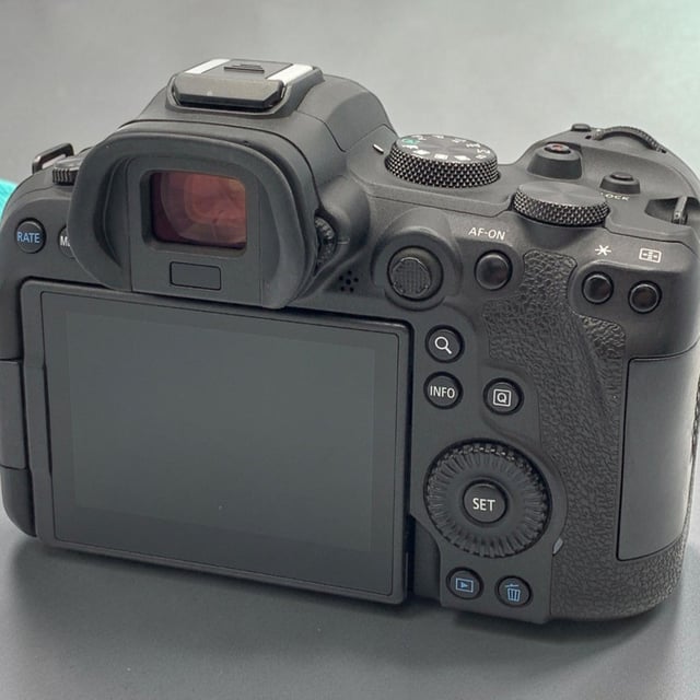 EOS R6 ボディ