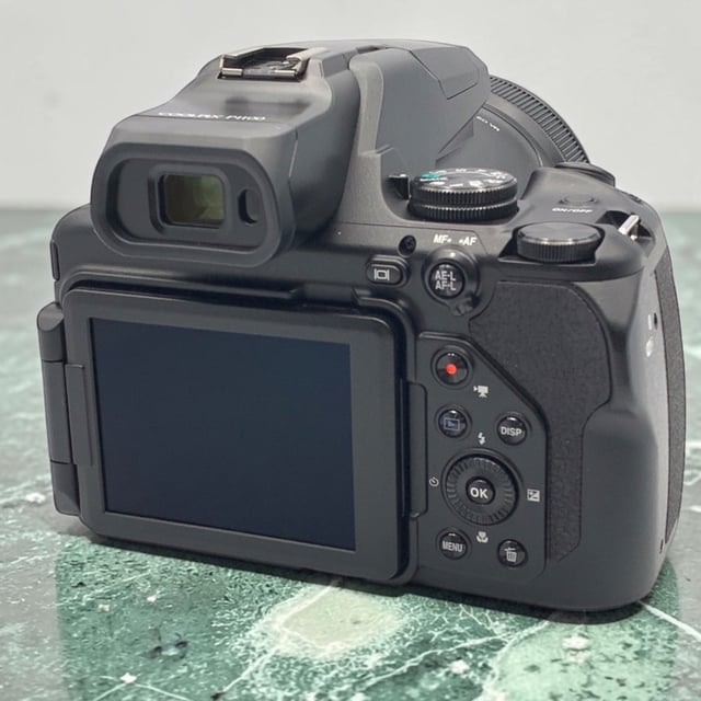 COOLPIX P1100