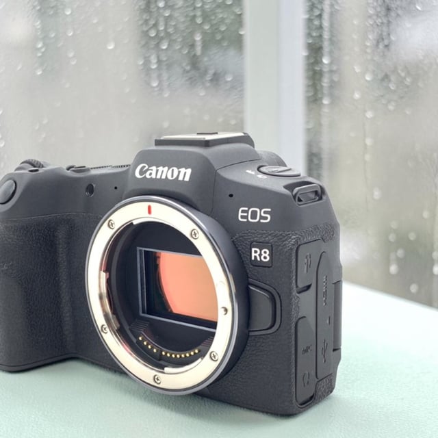 EOS R8 ボディ