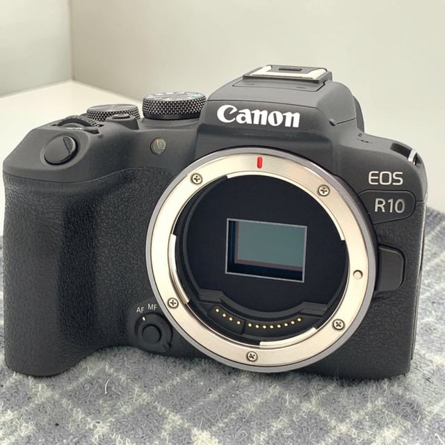 EOS R10 ボディ