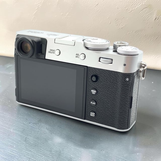 X100V "シルバー"