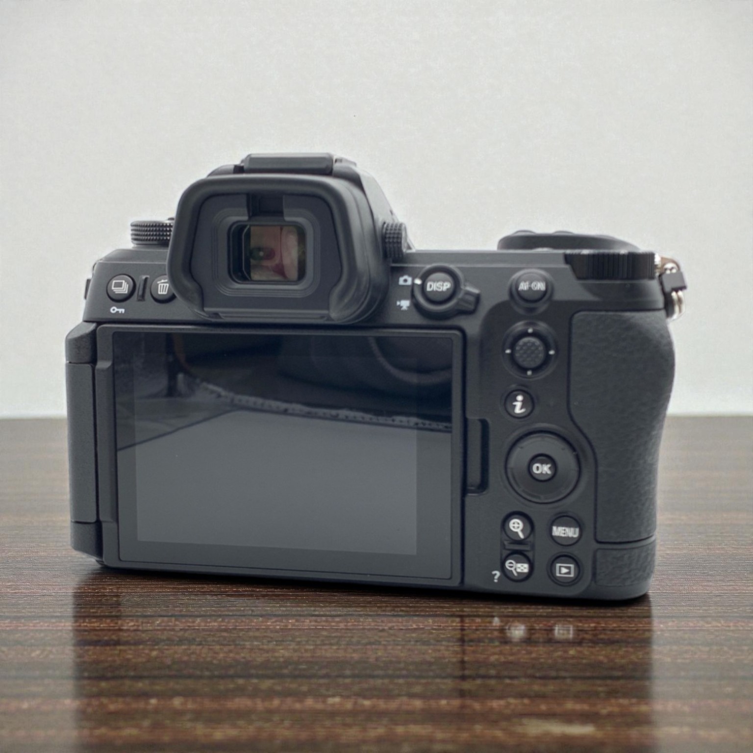 ニコン Z6III ボディの中古 (美品)・¥274,870 by flore | みんなのカメラ