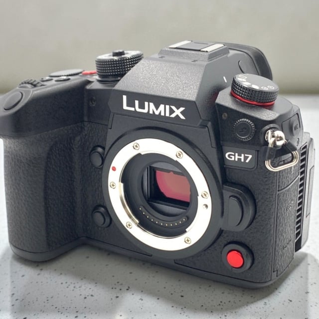 LUMIX GH7(DC-GH7) ボディ