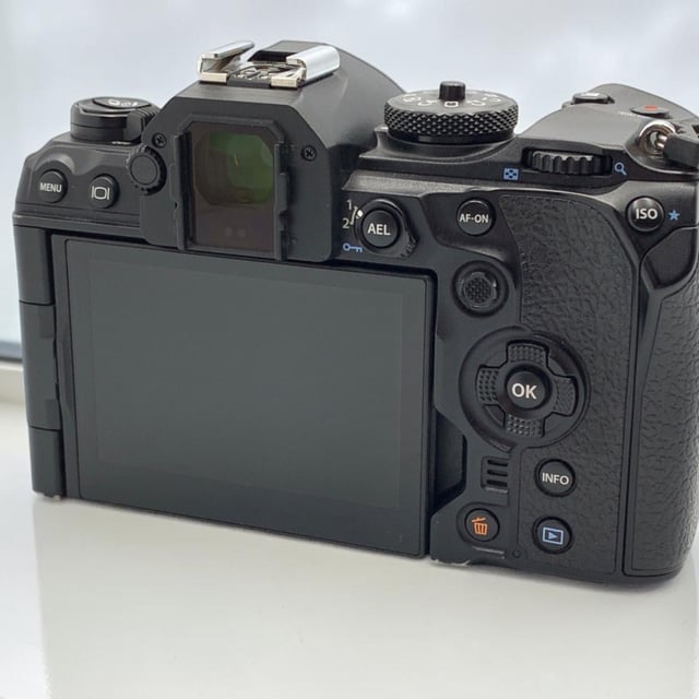OM-1 ボディ