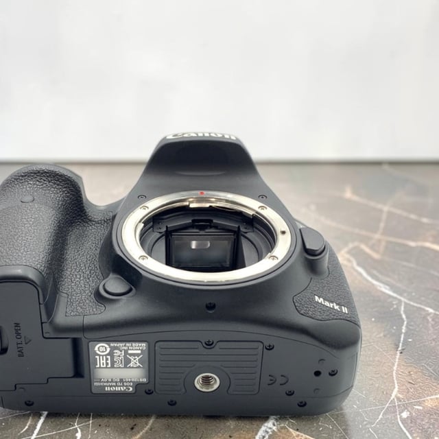 EOS 7D Mark II ボディ