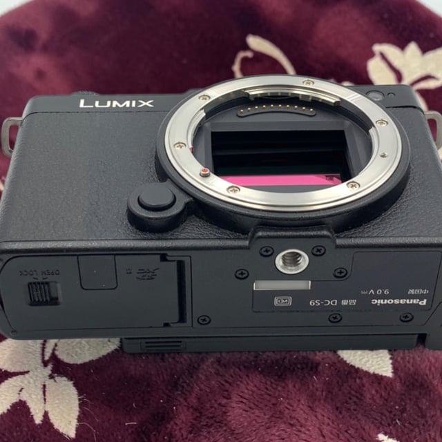 LUMIX S9(DC-S9) ボディ "ジェットブラック"