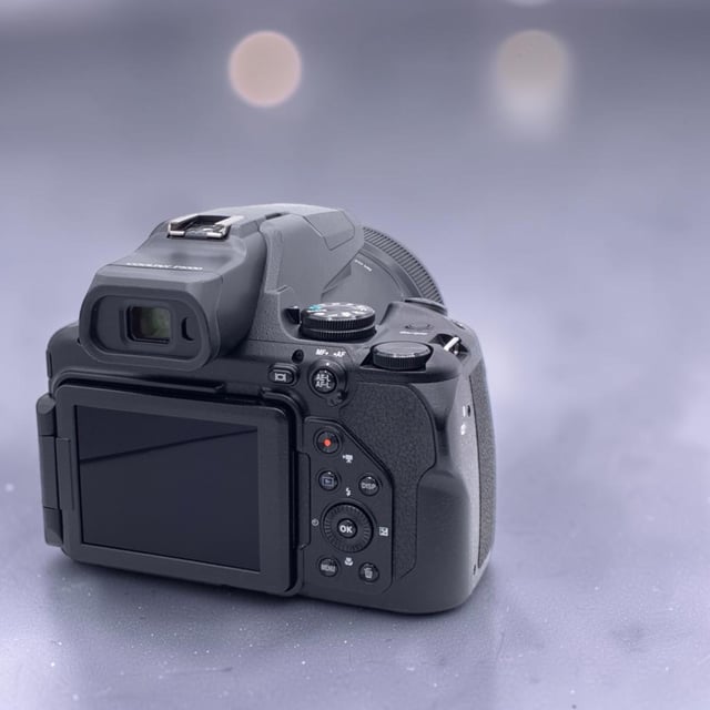 COOLPIX P1000