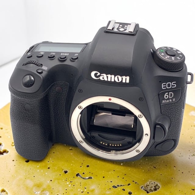 EOS 6D Mark II ボディ