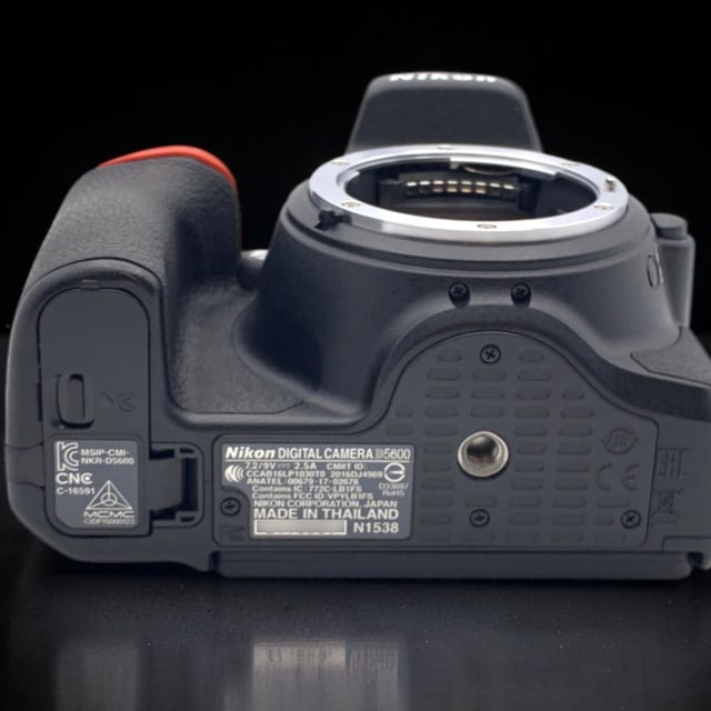 D5600 ボディ