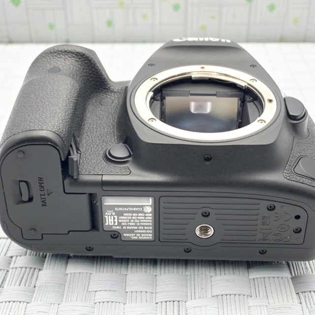 EOS 5D Mark IV ボディ