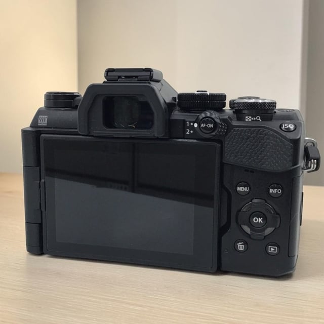 OM-5 Mark II ボディ "ブラック"