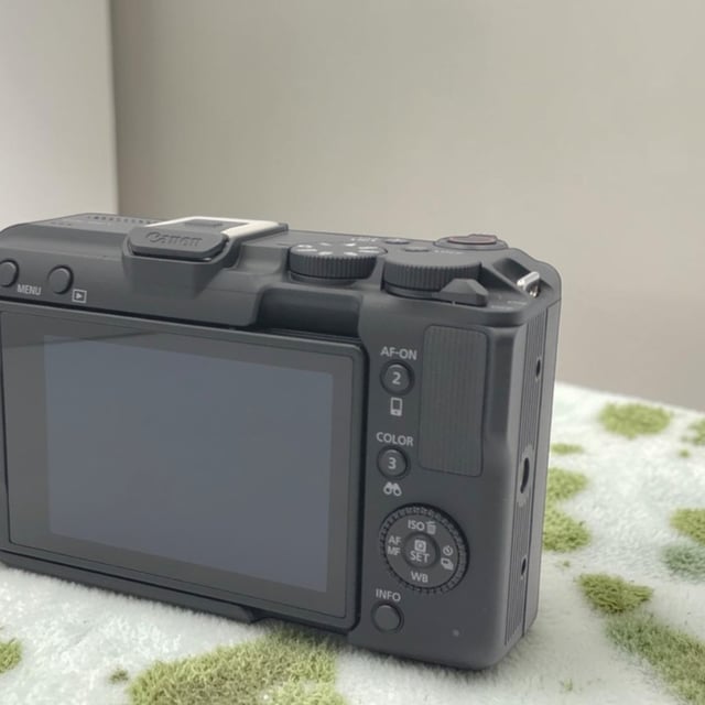 EOS R50 V ボディ