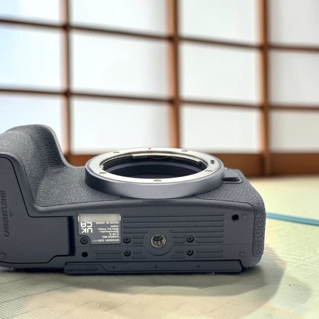 EOS R8 ボディ
