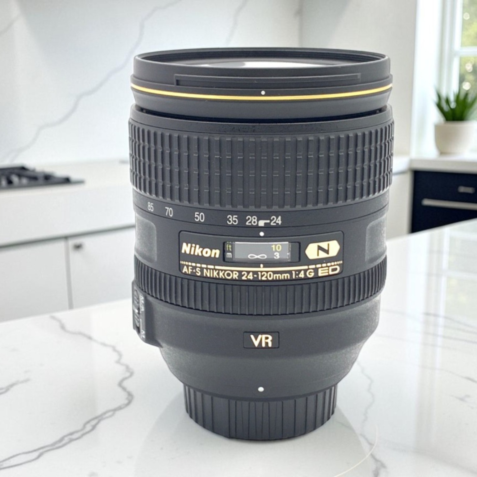 ニコン AF-S NIKKOR 24-120mm f/4G ED VRの新品/中古の在庫一覧