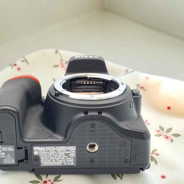 D5600 ボディ