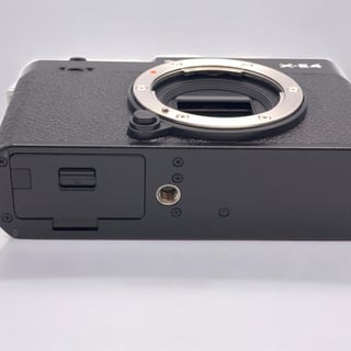 X-E4 ボディ "ブラック"