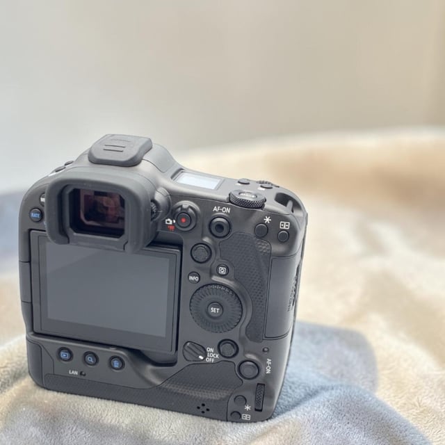 EOS R3 ボディ