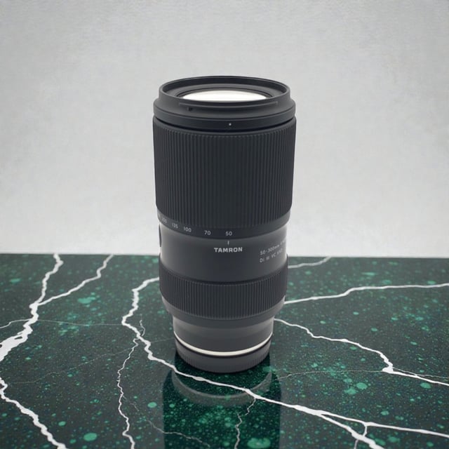 50-300mm F/4.5-6.3 Di III VC VXD