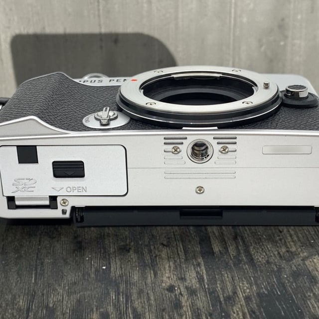 OLYMPUS PEN E-P7 ボディ