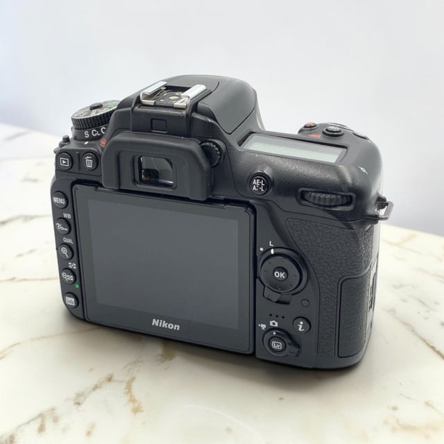 D7500 ボディ