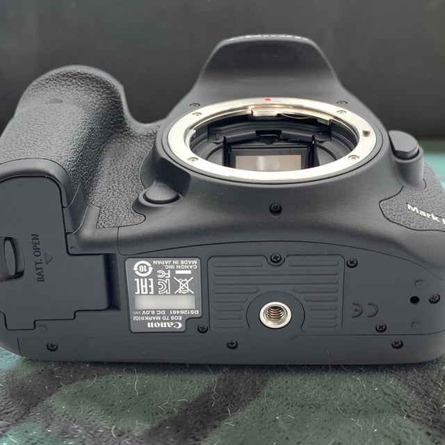 EOS 7D Mark II ボディ