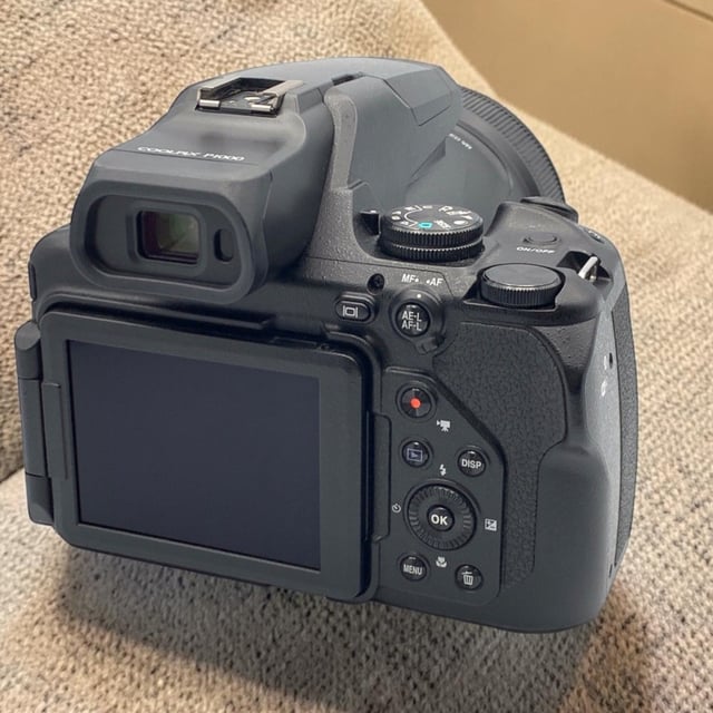 COOLPIX P1000