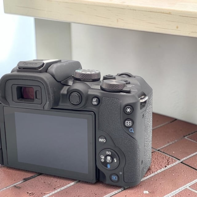 EOS R10 ボディ