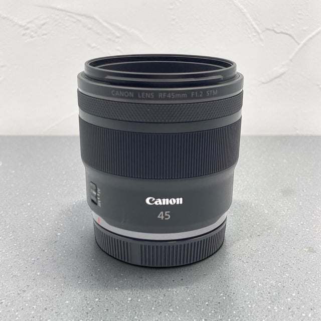 RF45mm F1.2 STM