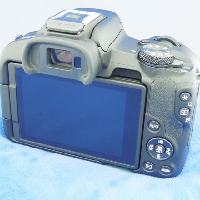 EOS R50 ボディ "ブラック"
