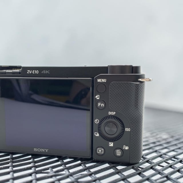 VLOGCAM ZV-E10 ボディ "ブラック"