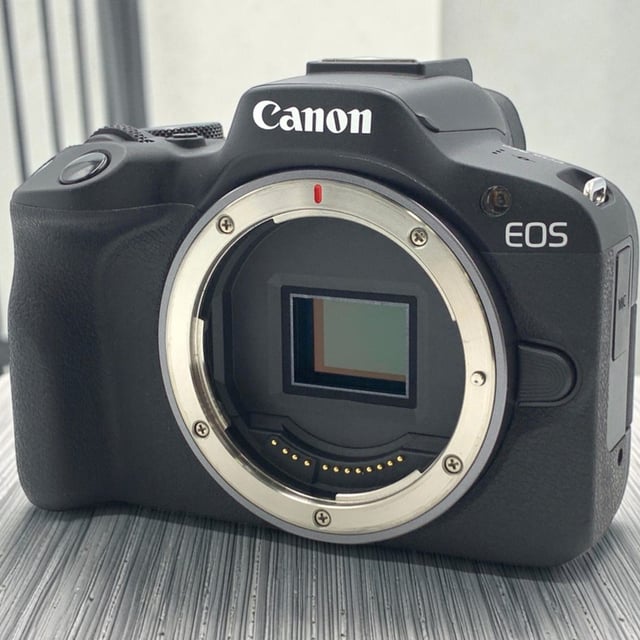 EOS R50 ボディ "ブラック"