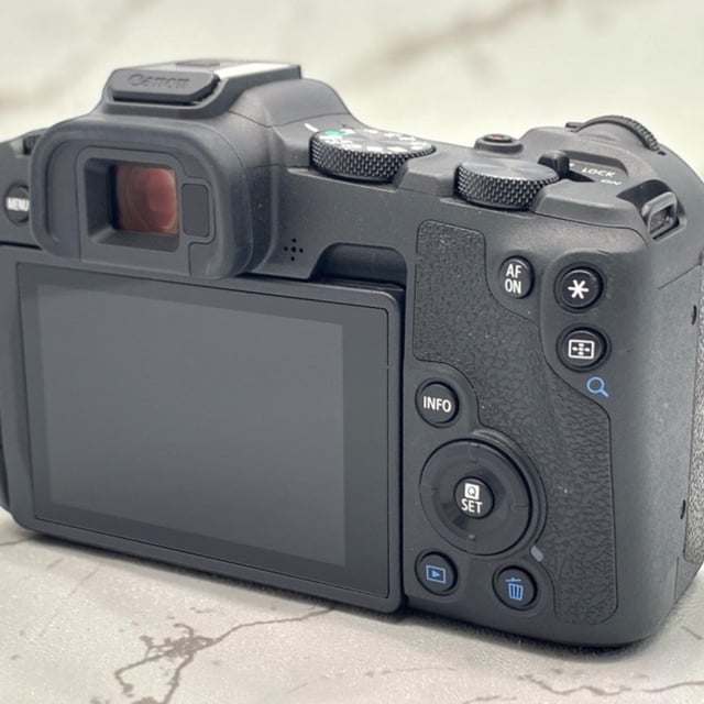 EOS R8 ボディ