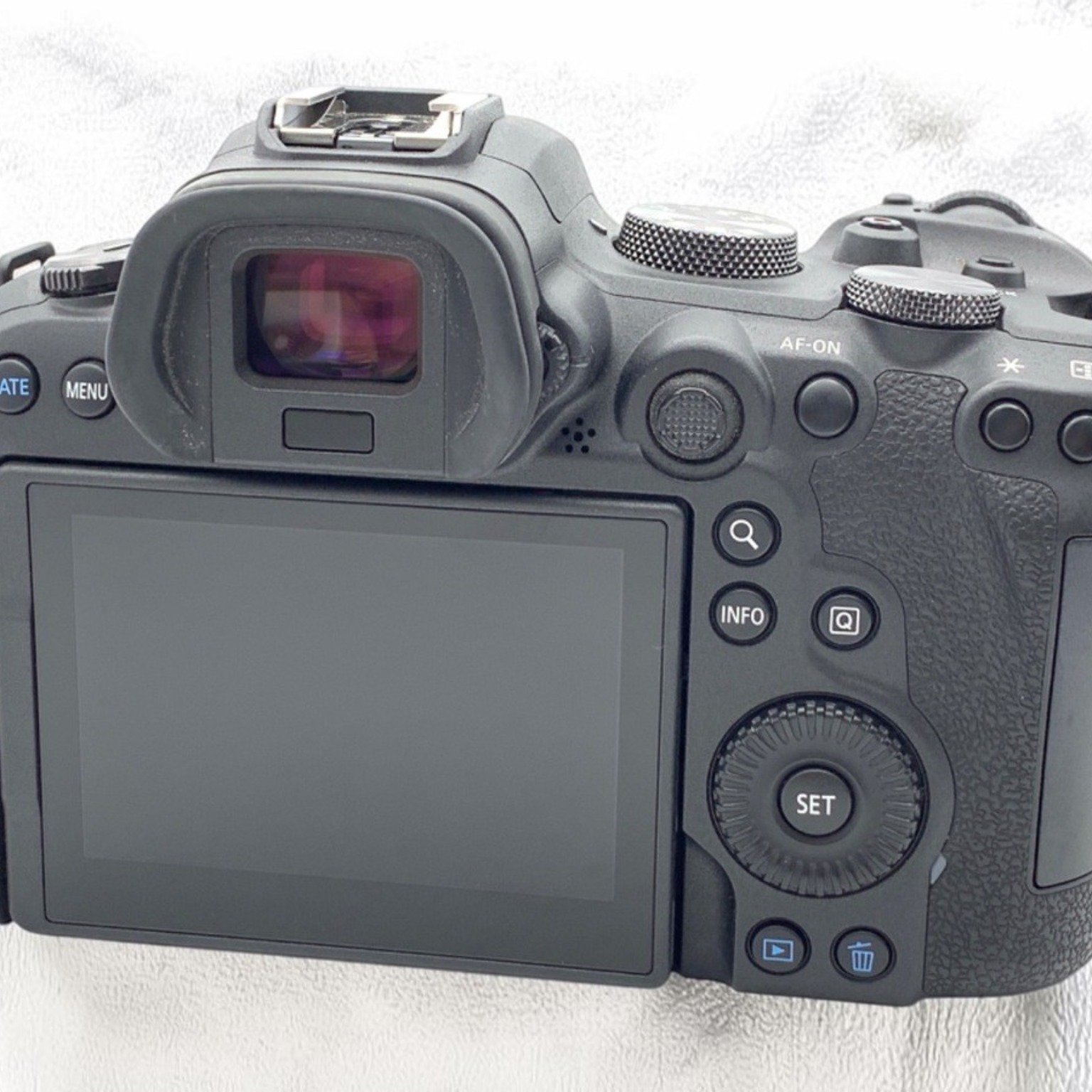 Canon EOS R6 ボディの中古 (良品)・¥148,730 by halmino | みんなのカメラ