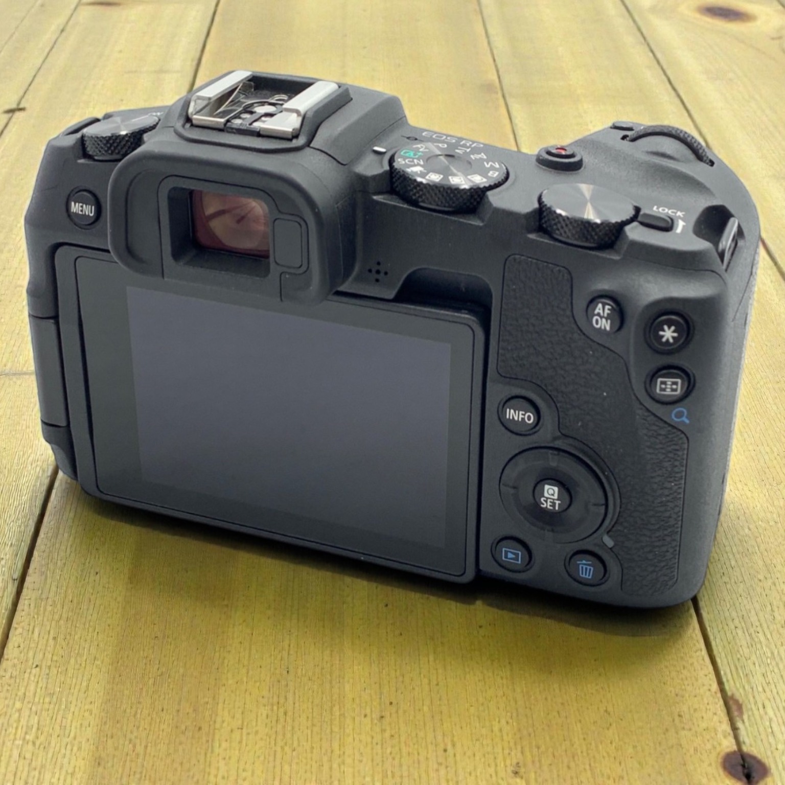 Canon EOS RP ボディの中古 (美品)・¥75,250 by velri | みんなのカメラ