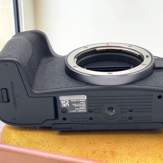 EOS R8 ボディ