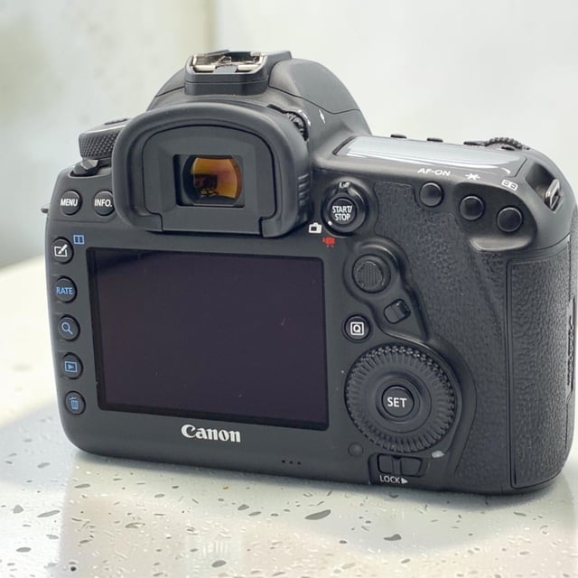 EOS 5D Mark IV ボディ