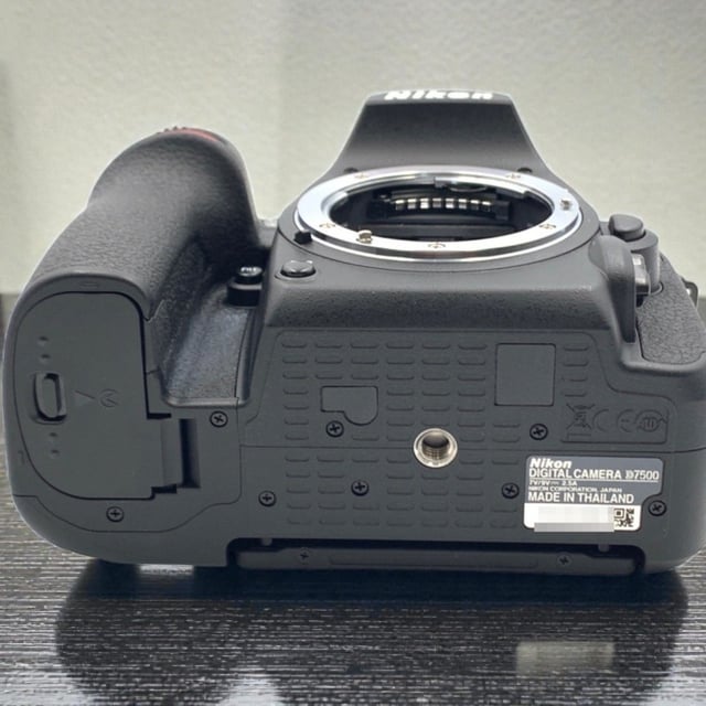 D7500 ボディ
