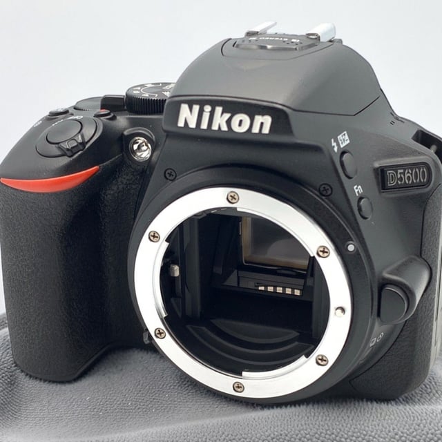 D5600 ボディ