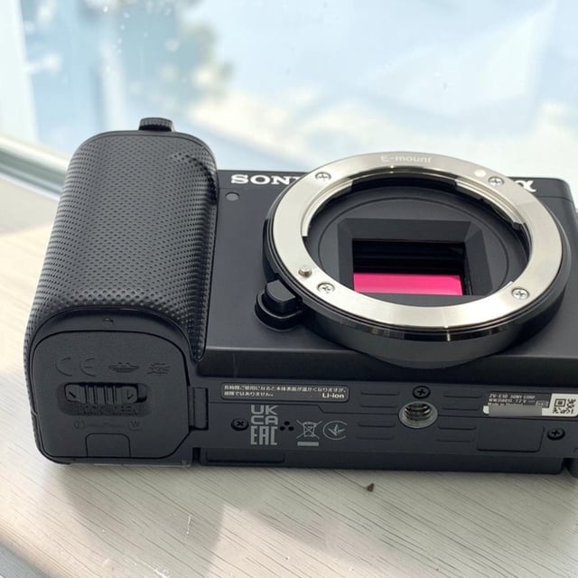 VLOGCAM ZV-E10 ボディ "ブラック"