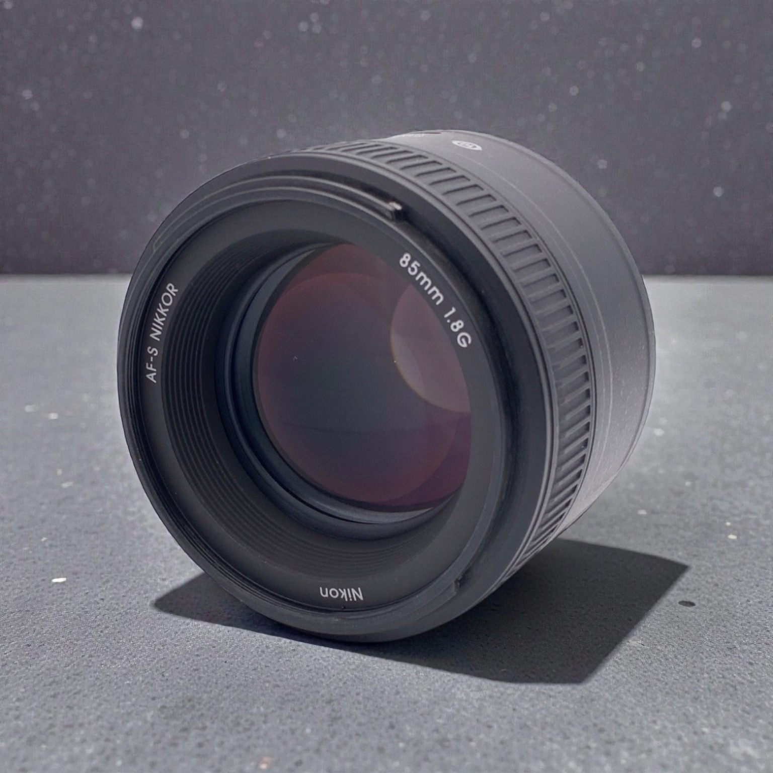ニコン AF-S NIKKOR 85mm f/1.8Gの新品/中古の在庫一覧 | みんなのカメラ