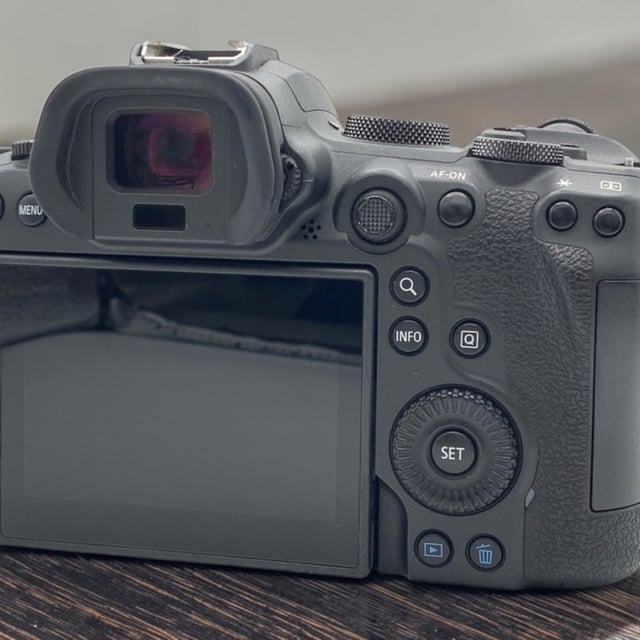 EOS R6 ボディ