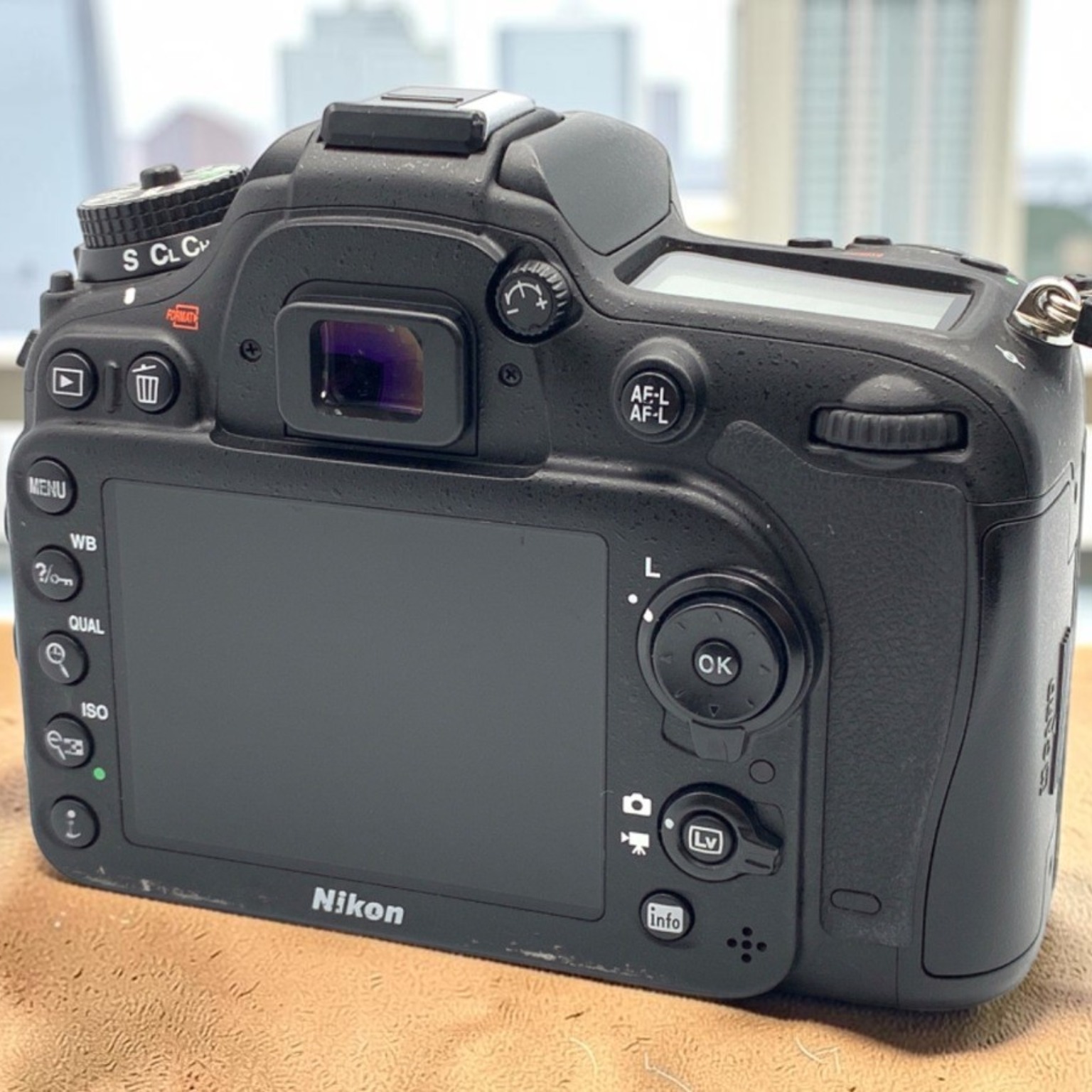 ニコン D7200 ボディの中古 (良品)・¥41,610 by るねと | みんなのカメラ