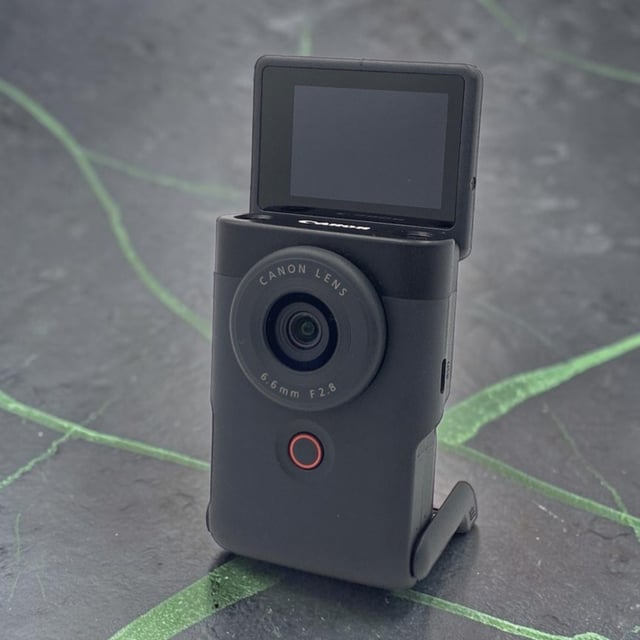 PowerShot V10