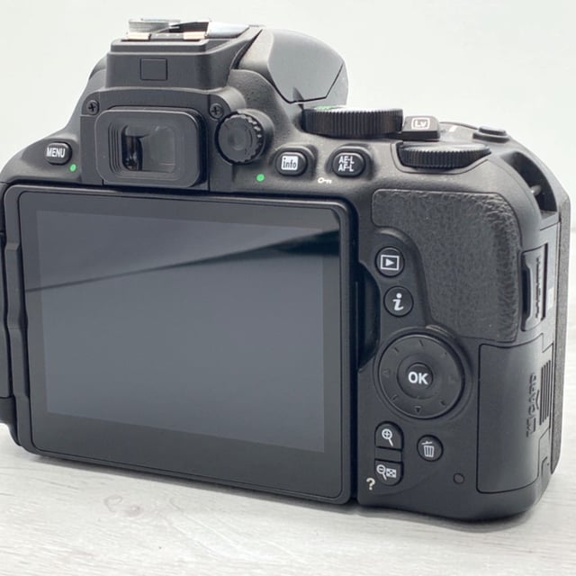 D5600 ボディ