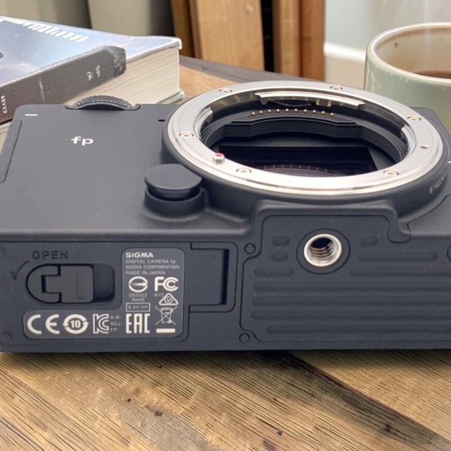 SIGMA fp ボディ