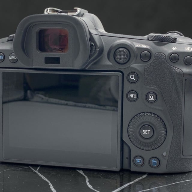 EOS R5 ボディ