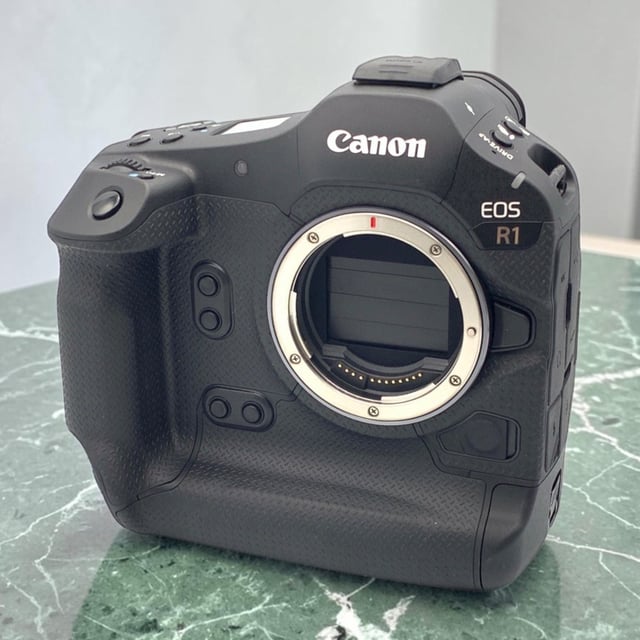 EOS R1 ボディ