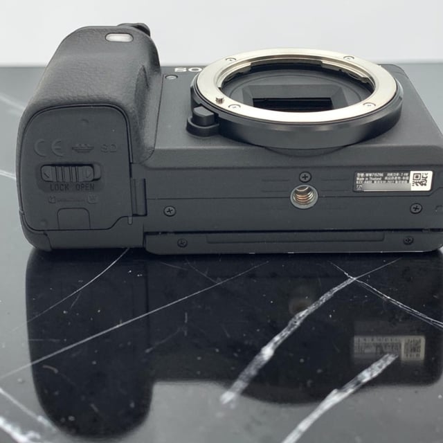 α6400 ILCE-6400 ボディ "ブラック"