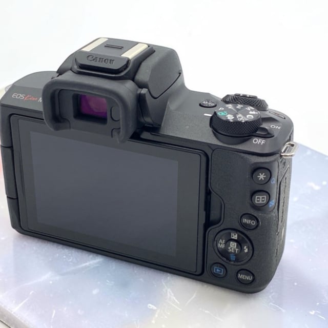 EOS Kiss M ボディ "ブラック"