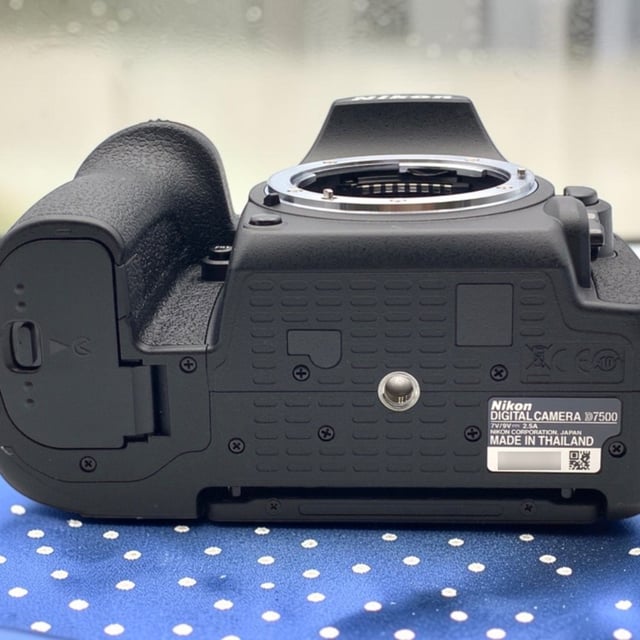 D7500 ボディ